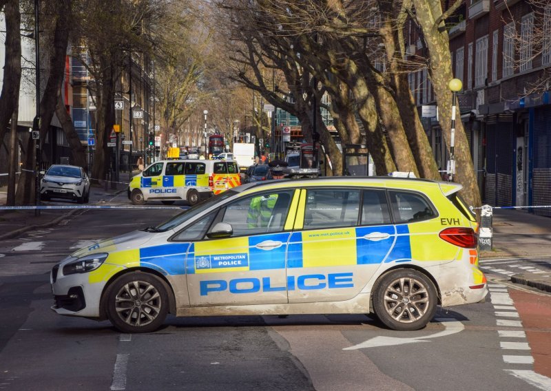 U pucnjavi ispred crkve u Londonu teže ranjena djevojčica
