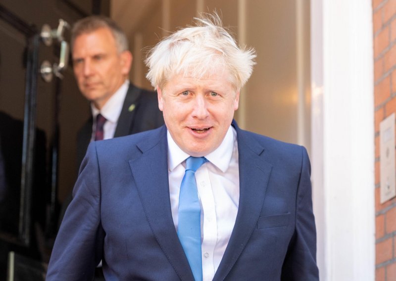 Boris Johnson sprema memoare o svom premijerskom mandatu