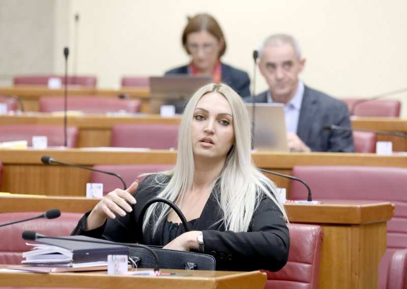 Opačak Bilić napustila Socijaldemokrate, ali poručuje: 'Ostajem oporbena zastupnica'
