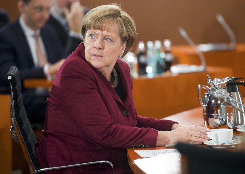 Merkel je doživjela potop, ali njezina izbjeglička politika baš i ne