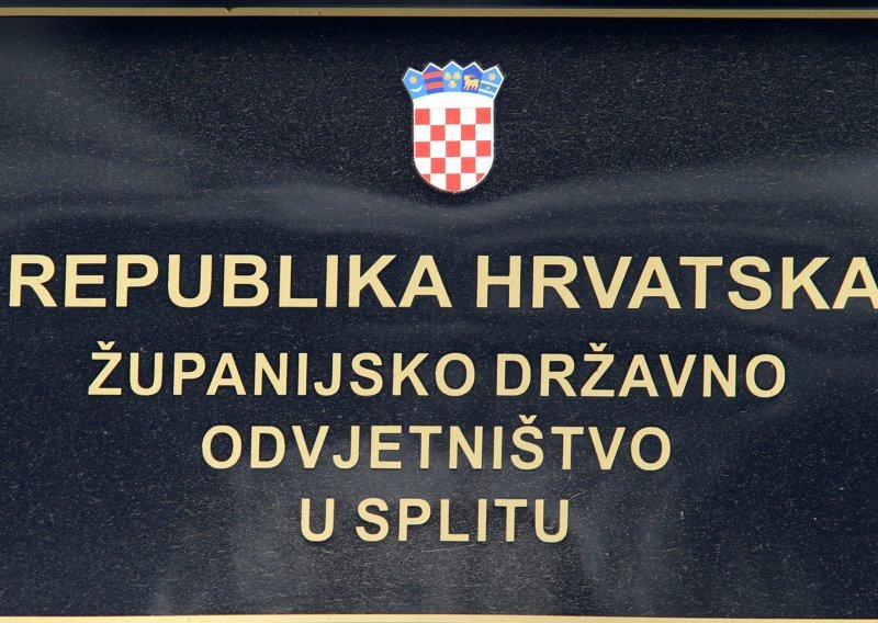 Bankarica u Splitu neosnovano odobravala kredite građanima, oštetila banku za više od pola milijuna kuna
