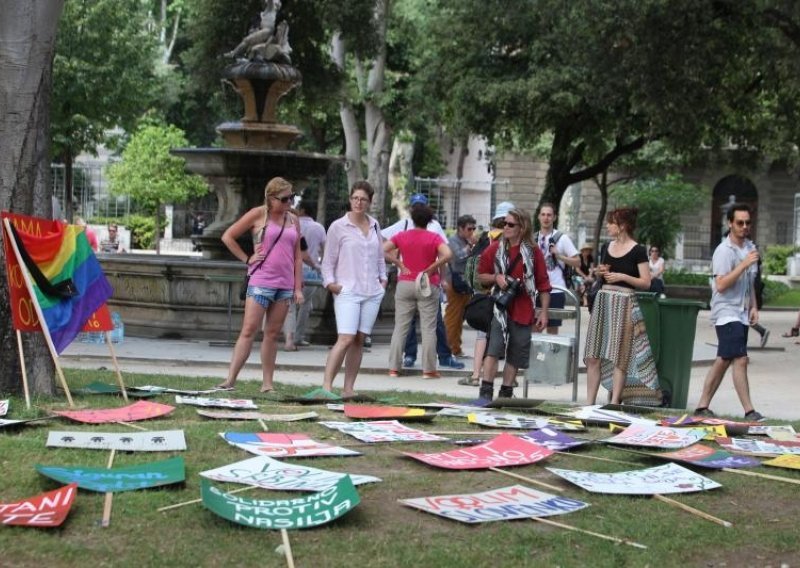 Povorka ponosa prodefilirala Splitom, podržali je turisti