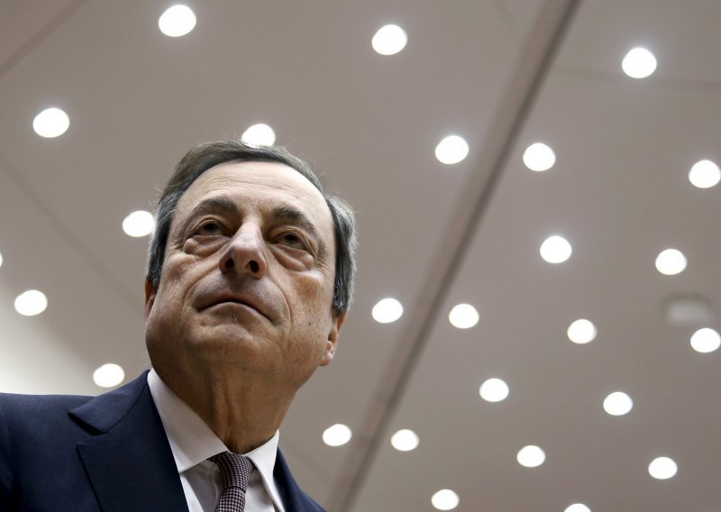 Mario Draghi nastavlja s ubrizgavanjem jeftinog novca