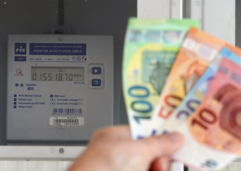 Hrvatski građani se boje rasta cijena struje, brine ih kako će platiti račune