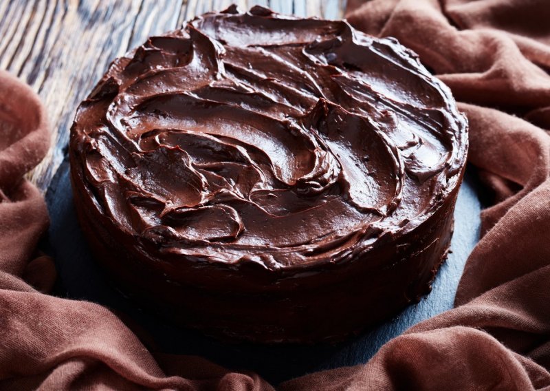 Jednostavan recept koji morate probati: Jako čokoladna torta s bananama koju ćete raditi češće nego što mislite