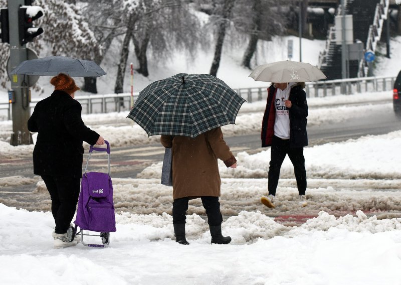 Nastavlja se oblačno vrijeme, u gorju se očekuje snijeg