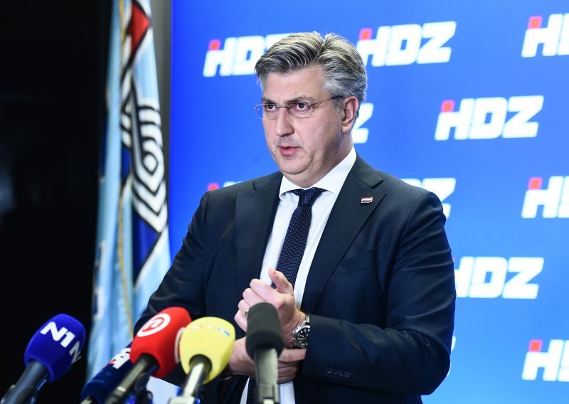 Plenković o oporbi i pomorskom dobru: 'Oni se nastoje izvući iz gliba i živog pijeska glasovanja za Putina i protiv Ukrajine'