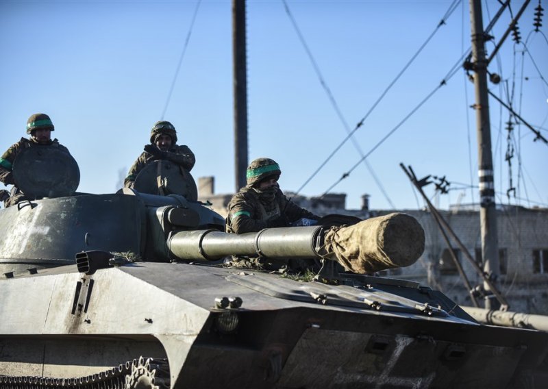 Borell: Berlin ne priječi trećim zemljama izvoz njemačkih tenkova u Ukrajinu