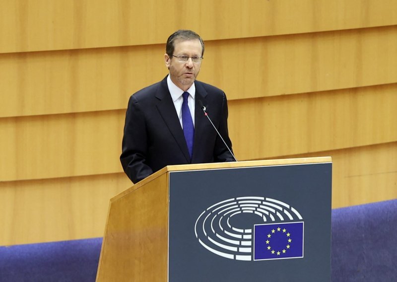 Izraelski predsjednik Isaac Herzog u parlamentu EU: Moje srce i misli su s mojom braćom i sestrama ubijenima u holokaustu