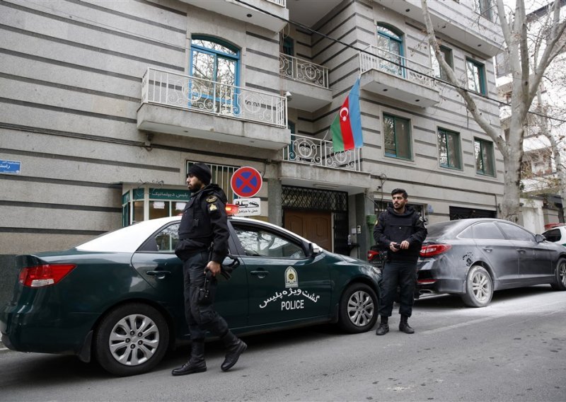 Pucnjava u azerbajdžanskom veleposlanstvu u Iranu, jedna osoba ubijena