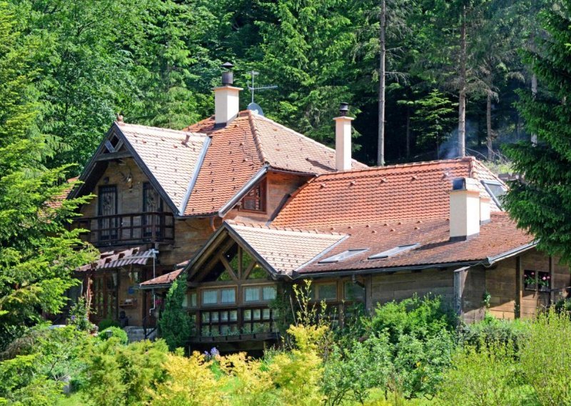 [FOTO] Pobjegnite za vikend među zagorske brege, pronašli smo za vas pet vikendica s vrućom saunom