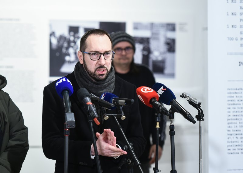 [FOTO] Tomaševića na Noći muzeja pitali hoće li poskupjeti odvoz otpada, evo što je rekao
