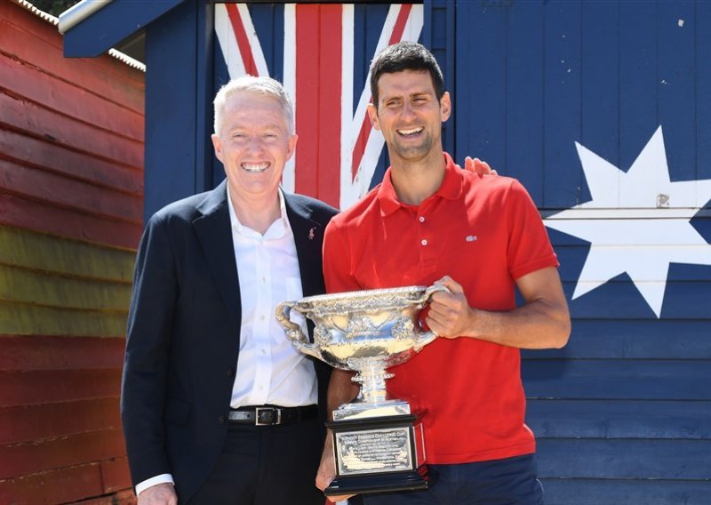 Novi problemi za Novaka Đokovića; direktor Australian Opena uoči finala održao 'krizni sastanak' s članovima njegove obitelji