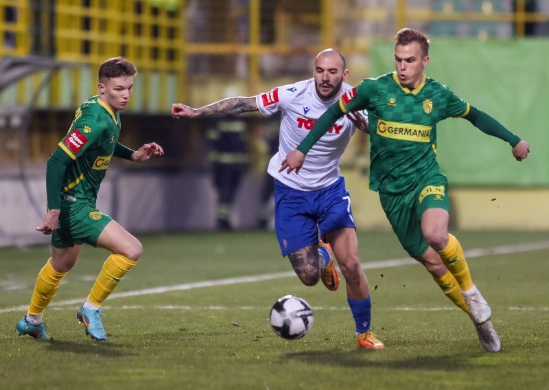 [VIDEO/FOTO] Šokantan poraz Hajduka u Puli; sjajna Istra razbila je 'bile' 3:0, a dva je gola zabio Ante Erceg