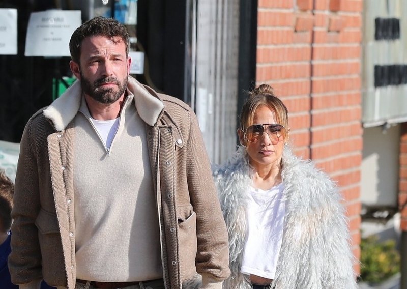 Nema kraja bračnoj idili: Jennifer Lopez i Ben Affleck za Valentinovo napravili romantične tetovaže