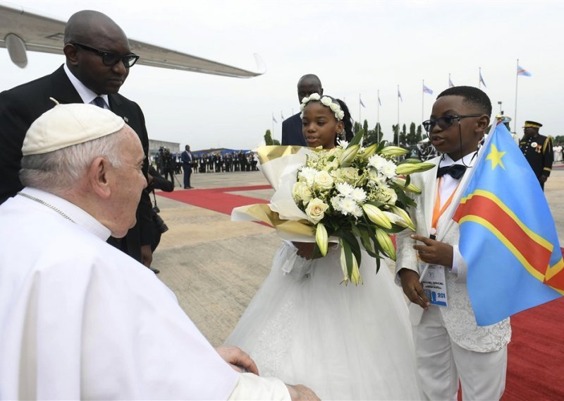Papa stigao u DR Kongo: 'Afrički dijamanti uprljani su otrovom pohlepe'