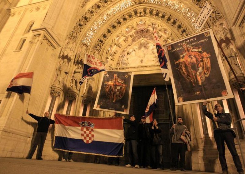 Thousands of Zagreb residents take part in protest march