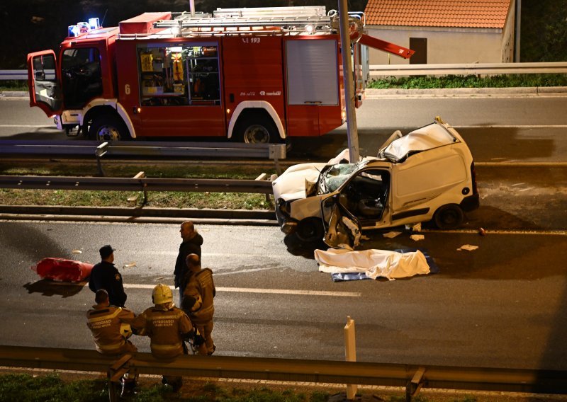 Strašna nesreća kod Splita: U slijetanju s kolnika poginula jedna osoba