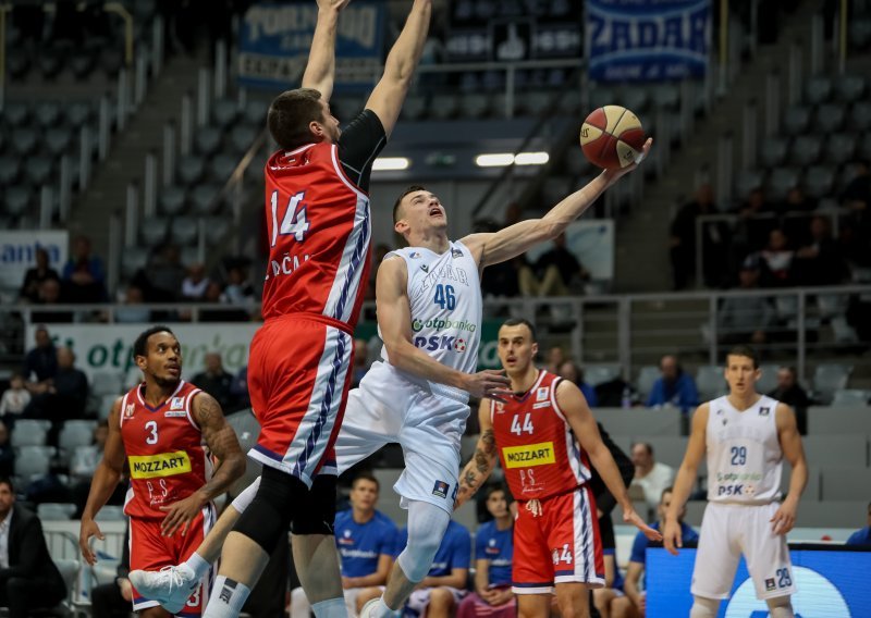 Zadar kažnjen zbog navijača; vrijeđali su srpskog košarkaša rođenog u Benkovcu, a on im je uzvratio i dobio po džepu!