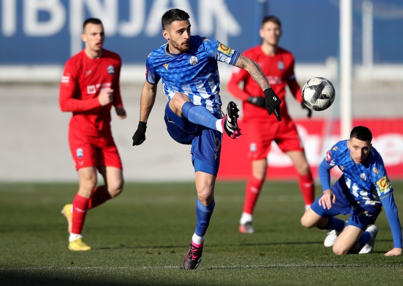 [VIDEO/FOTO] Odlična igra i velika pobjeda Lokomotive protiv Osijeka! Pogledajte gol Bubanje iz prvog poluvremena za tri boda Čabrajine momčadi