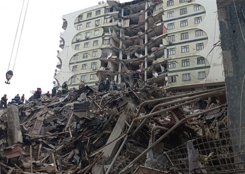 Erdogan: U potresu je više od 1300 mrtvih