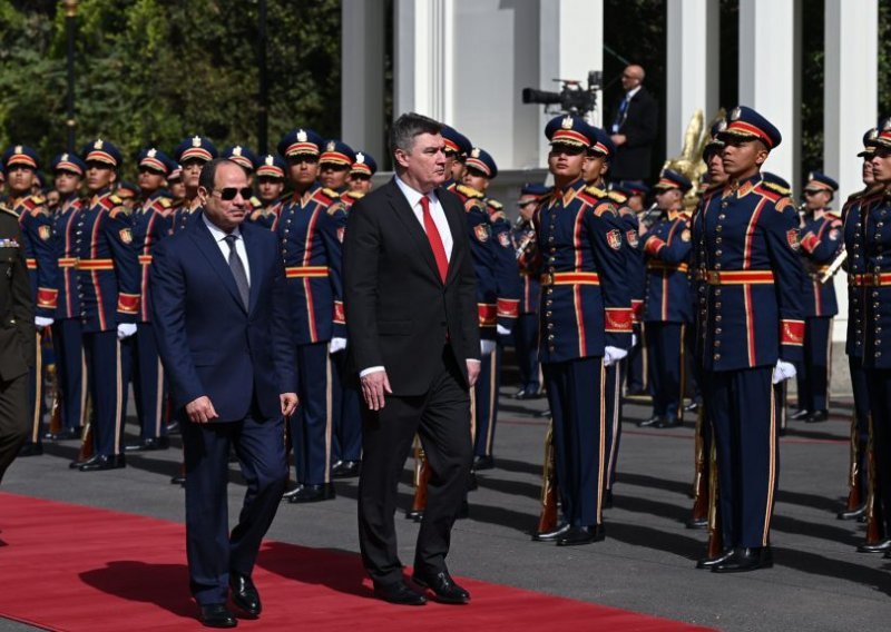 [FOTO] Milanović 'čarobnom' Egiptu ponudio hrvatsko znanje u turizmu, obrambene proizvode i luke; El-Sisi uputio konkretan poziv Hrvatima: 'Ovo su vam vrata za arapsko tržište'