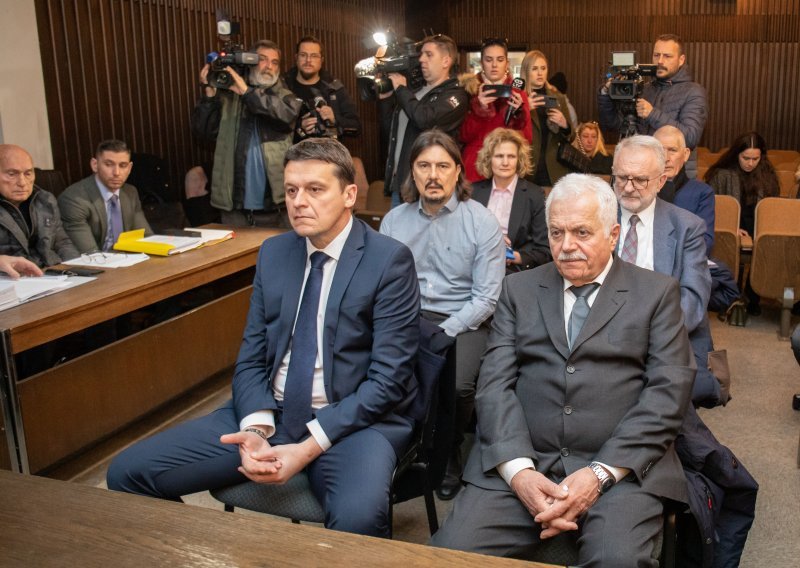 Počelo suđenje za požar u hidroelektrani Dubrovnik; optuženi se izjasnili da nisu krivi