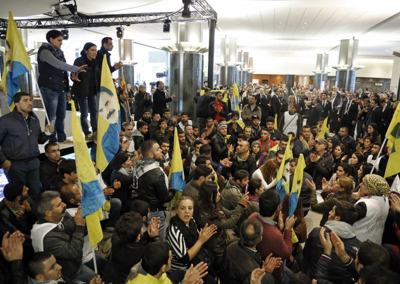 Kurdski prosvjednici okupirali Europski parlament