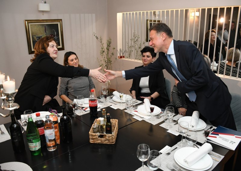 Jandroković na donatorskoj večeri za gradnju Doma za starije u Kiseljaku