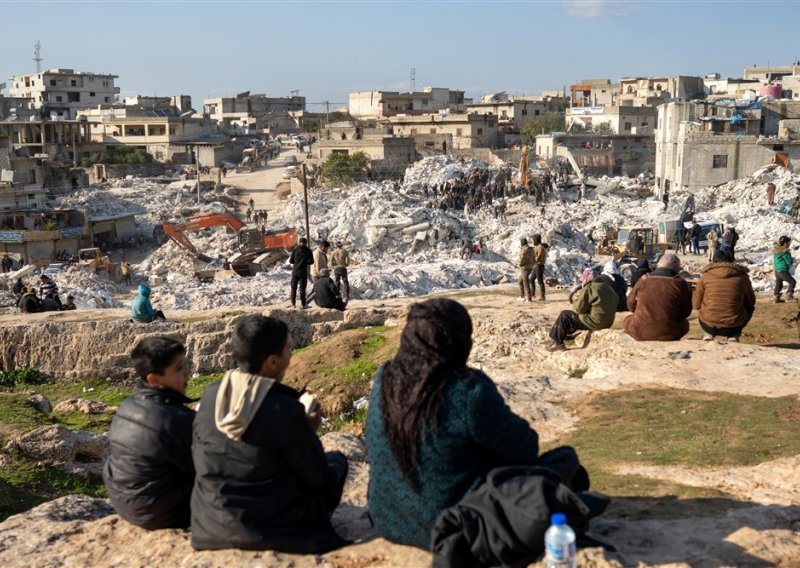 Zemlja koju razdire građanski rat: UN traži prekid vatre u Siriji kako bi se moglo pomoći žrtvama potresa