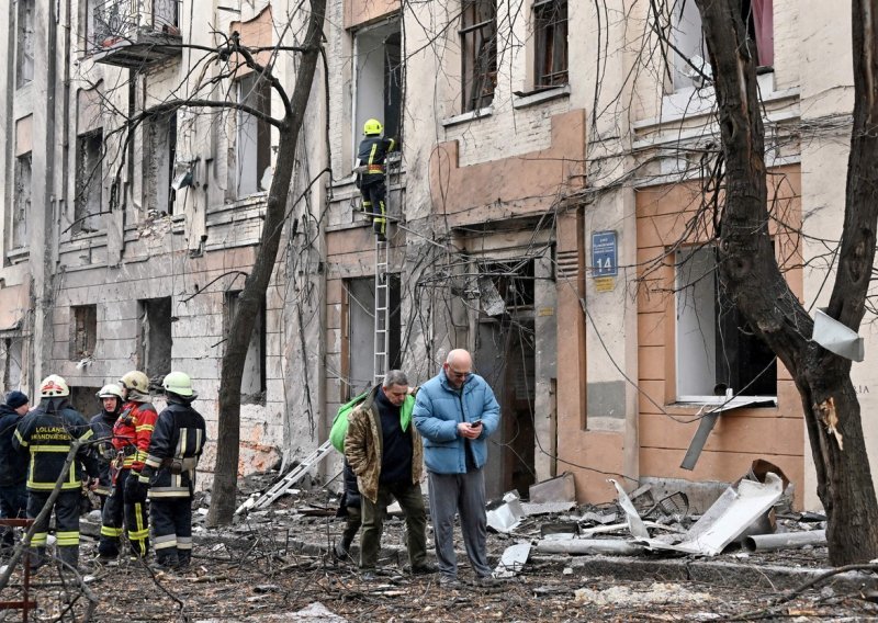 Rusi tijekom noći granatirali Harkiv i Zaporižja