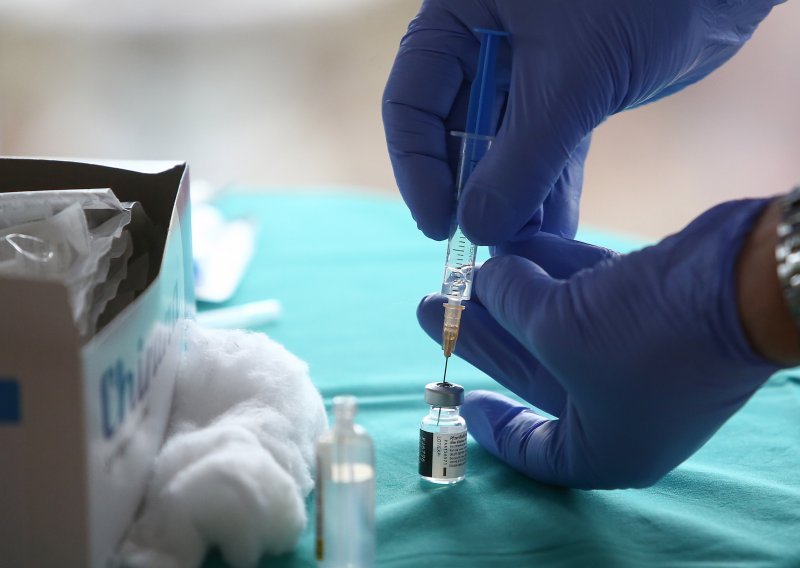 EMA očekuje da će se uvesti godišnje cijepljenje protiv covida