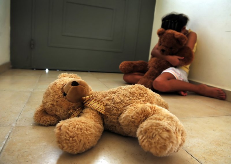 Apel djelatnika centra za socijalnu skrb: 'Hoće li zlostavljana djeca biti vraćena u nasilne obitelji zbog prenatrpanog sustava?'
