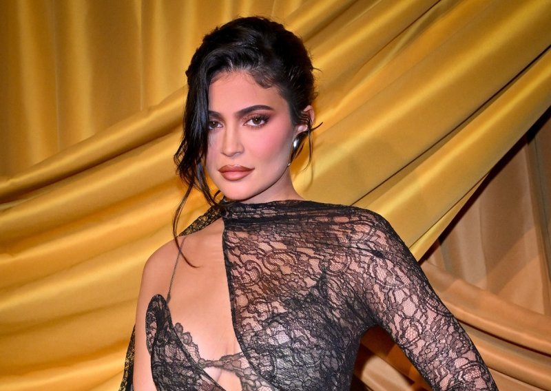 Kylie Jenner progovorila javno o onome o čemu druge žene šute - postporođajna depresija
