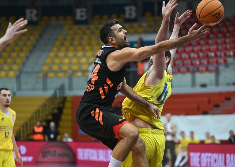 [FOTO] Treća četvrtina presudila Boscu i Furniru; Cedevita Junior i Šibenka i polufinalu