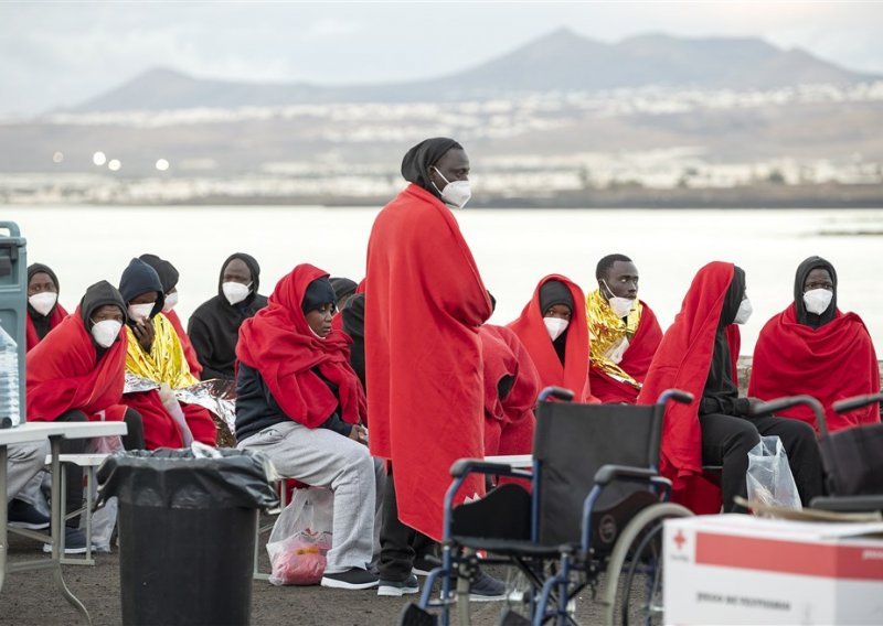 Obalna straža spasila preko 1000 migranata