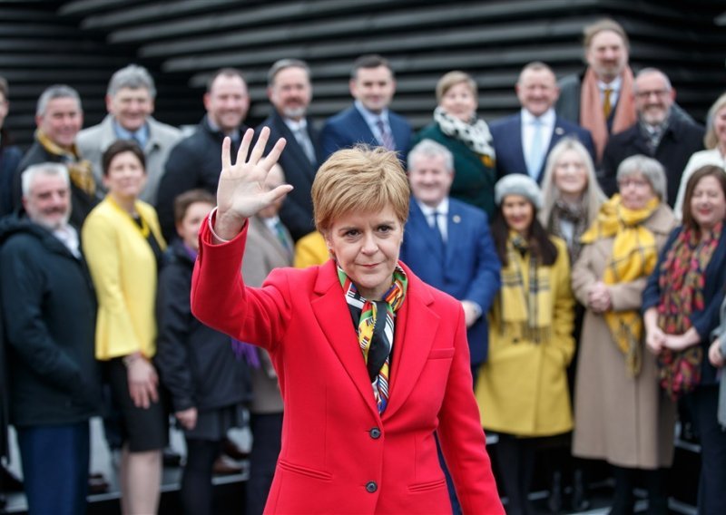 Sve je šokirala: Nicola Sturgeon podnijela ostavku, evo što je kumovalo odlasku škotske premijerke