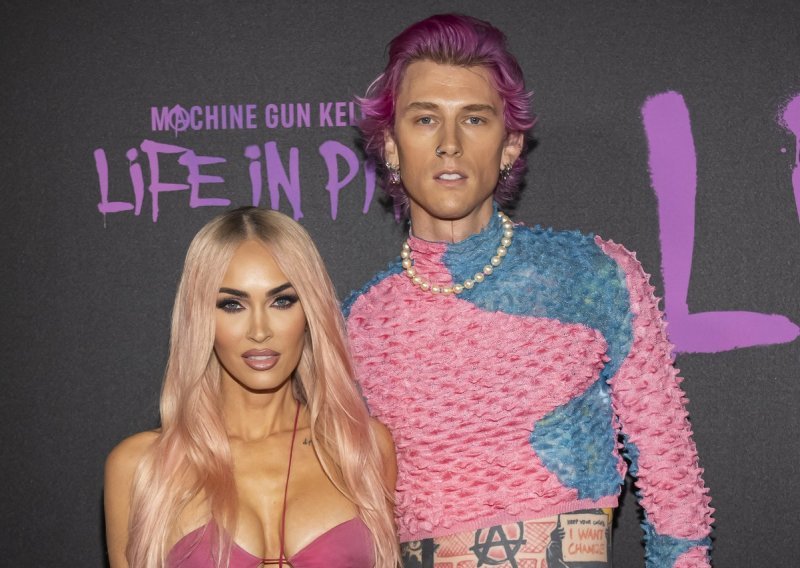 Megan Fox i Machine Gun Kelly prekidaju zaruke zbog preljuba? Glumica objavila znakovitu objavu pa izbrisala sve zajedničke slike