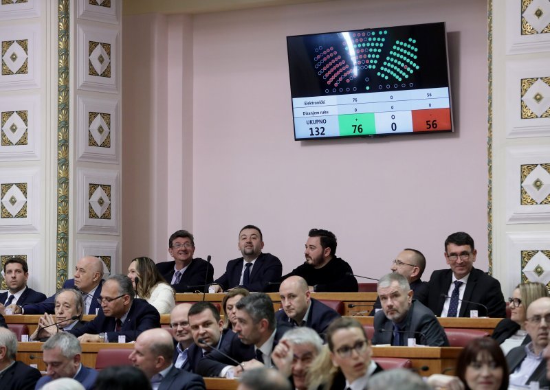 [FOTO] Prošao novi Zakon o obnovi; evo što se s njime mijenja