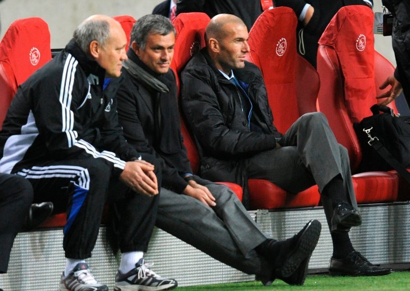 Zar je Zinedine Zidane takav nesretnik? PSG pregovara s novim trenerom, a nije Francuz...