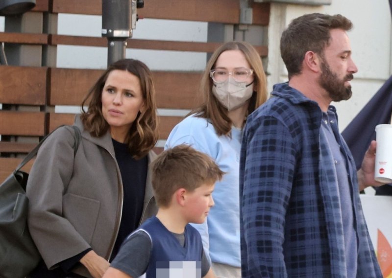 Zajednički izlazak bivših supružnika: Ben Affleck i Jennifer Garner u druženju s djecom