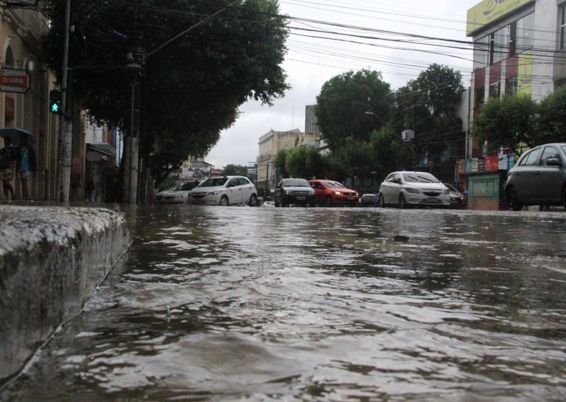 Poplave i odroni u Brazilu odnijeli više od 30 ljudskih života