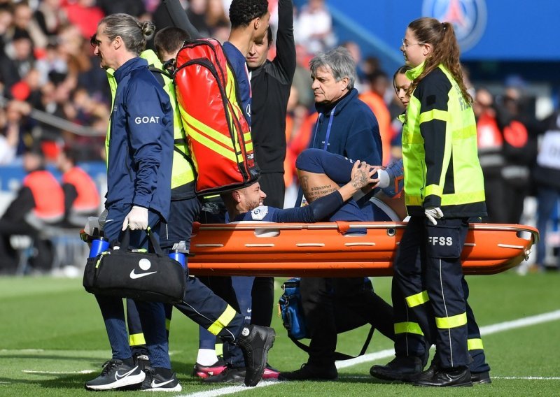 [FOTO] Katastrofalne vijesti za PSG; Neymar je opet ozlijeđen i nitko ne zna kad će ponovno zaigrati