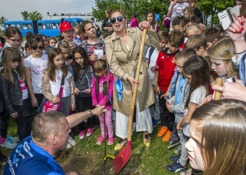 Nina Badrić i Uršula Tolj proslavile Dan planeta Zemlje