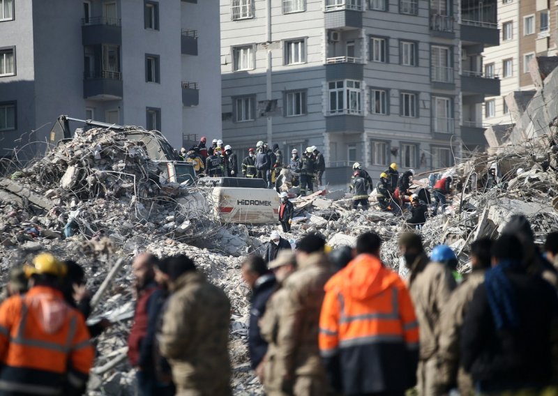 U Turskoj istraga protiv više od 800 osoba zbog kršenja građevinskih propisa