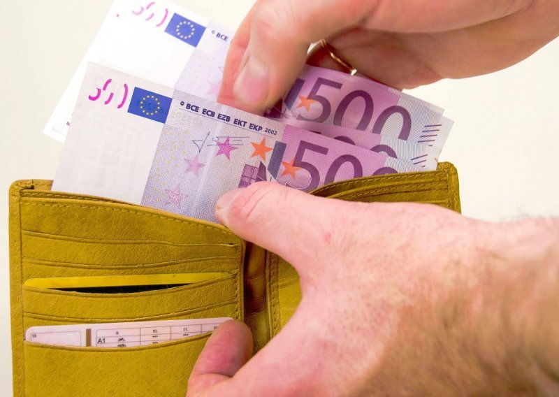 Krivotvorenjem putnih naloga za radnike oštetila proračun za 105 tisuća eura