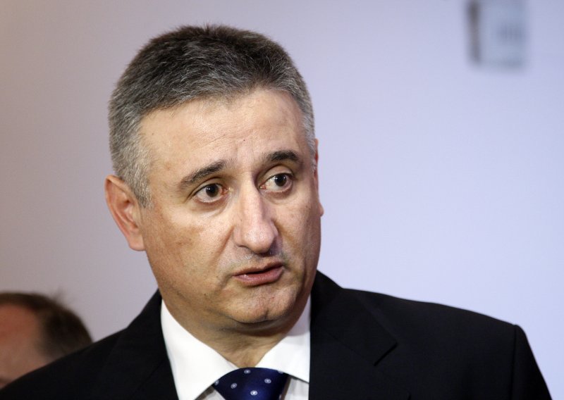 Karamarko pushes for withdrawal of 'Lex Perkovic' instead of amending const.