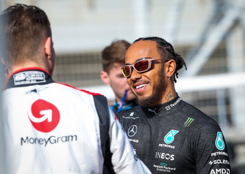 Lewis Hamilton se punih šest godina sukobljavao sa susjedima zbog dva divovska stabla