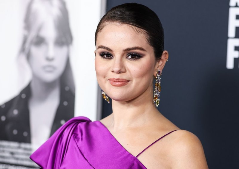 Selena Gomez ponovo napušta društvene mreže: 'Prestara sam ja za ovo'