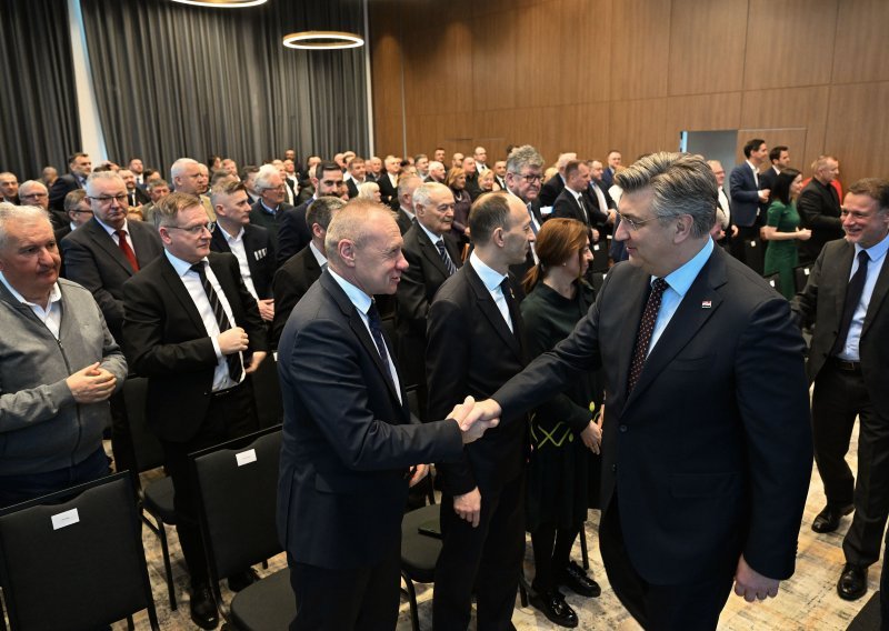 Ukrajinski veleposlanik s utemeljiteljima HDZ-a 'Dr. Franjo Tuđman': 'Uvijek pobjeđuje onaj tko brani svoju kuću'